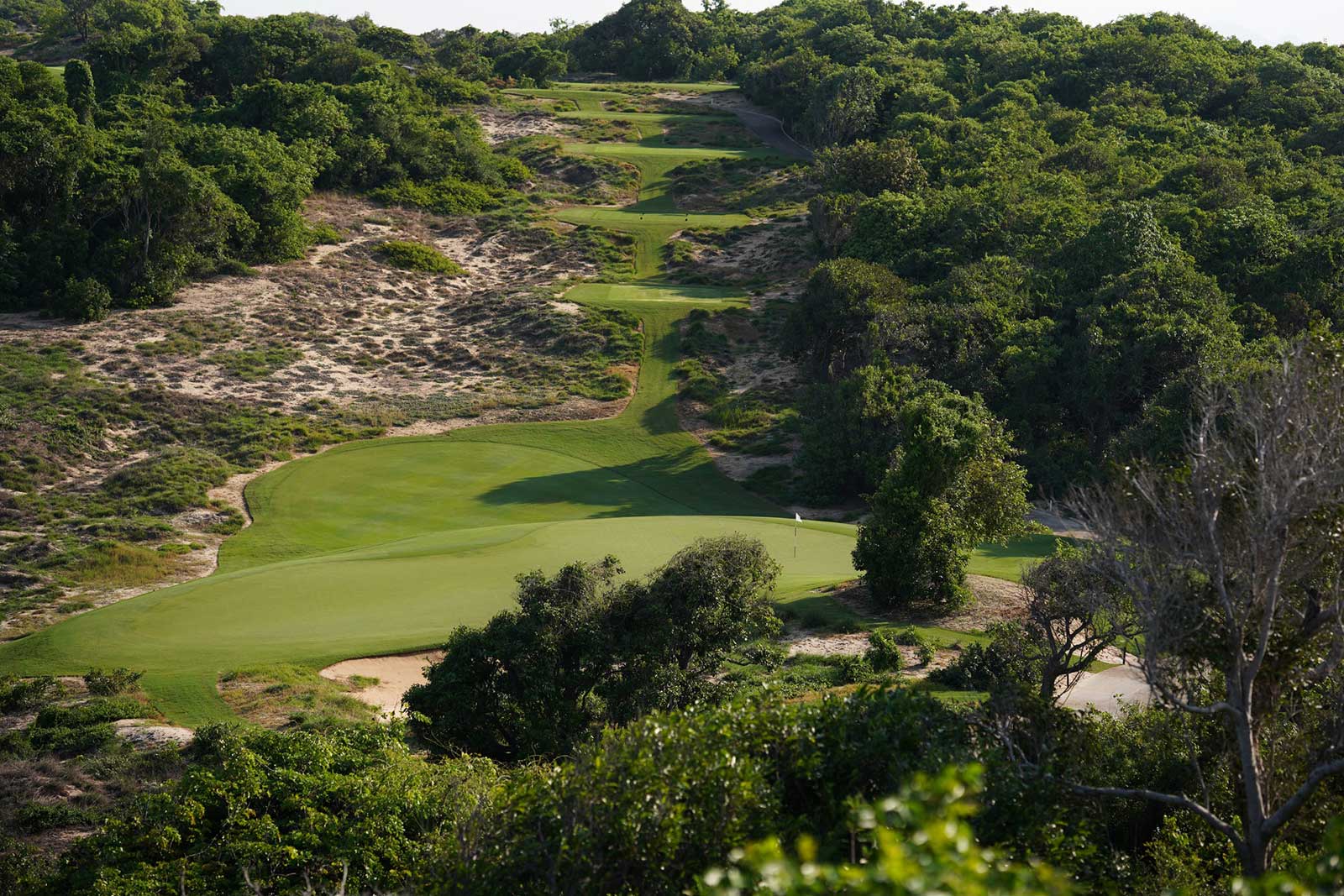 The Bluffs Grand Hồ Tràm xuất sắc nhận danh hiệu Sân Golf tốt nhất Việt Nam 2024 